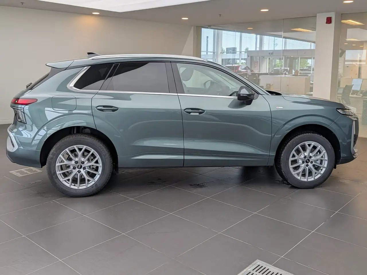 Audi Q3 снимка Audi Q3