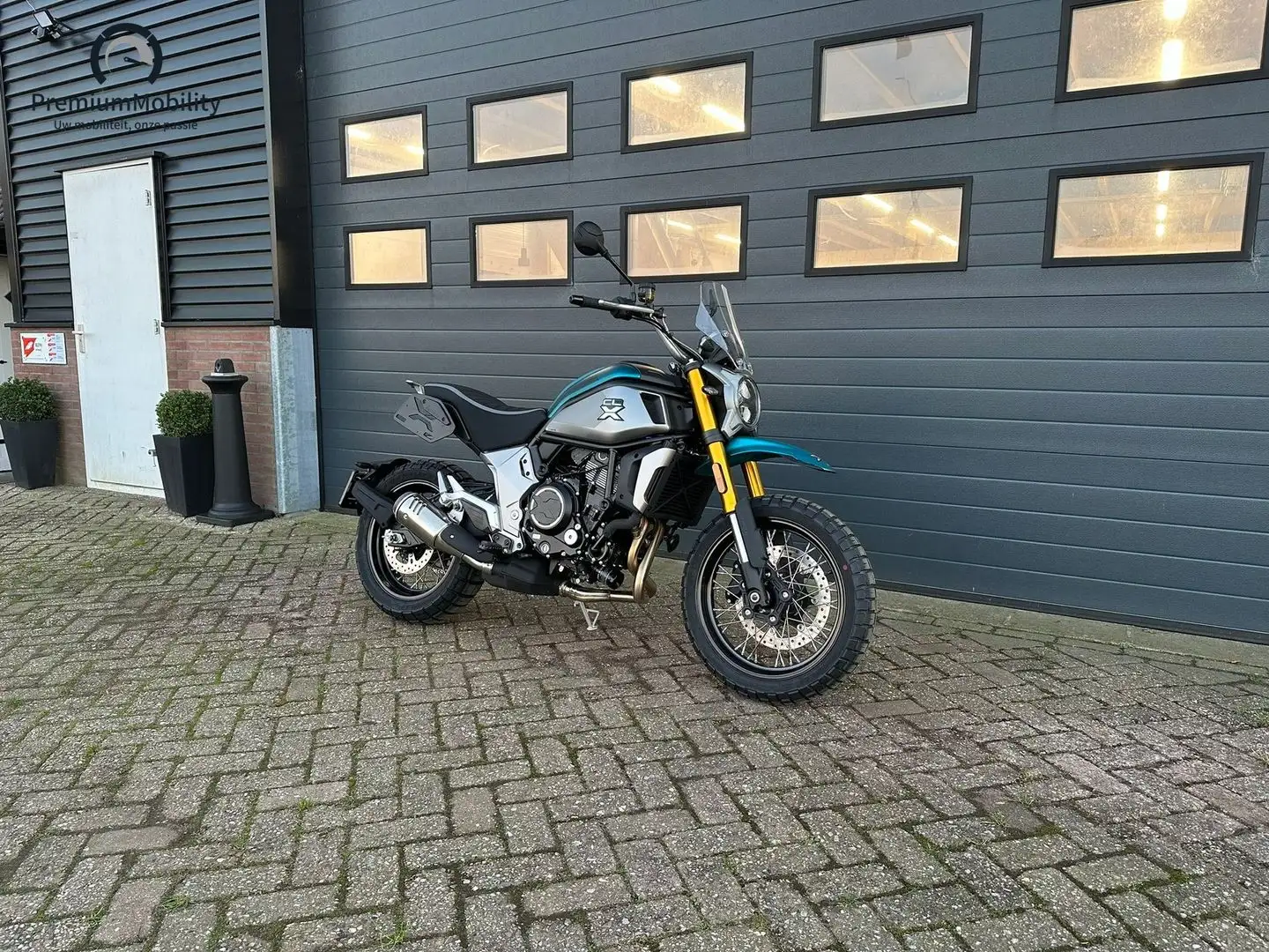 CFMOTO 700 CL-X ADVENTURE Blue - 2