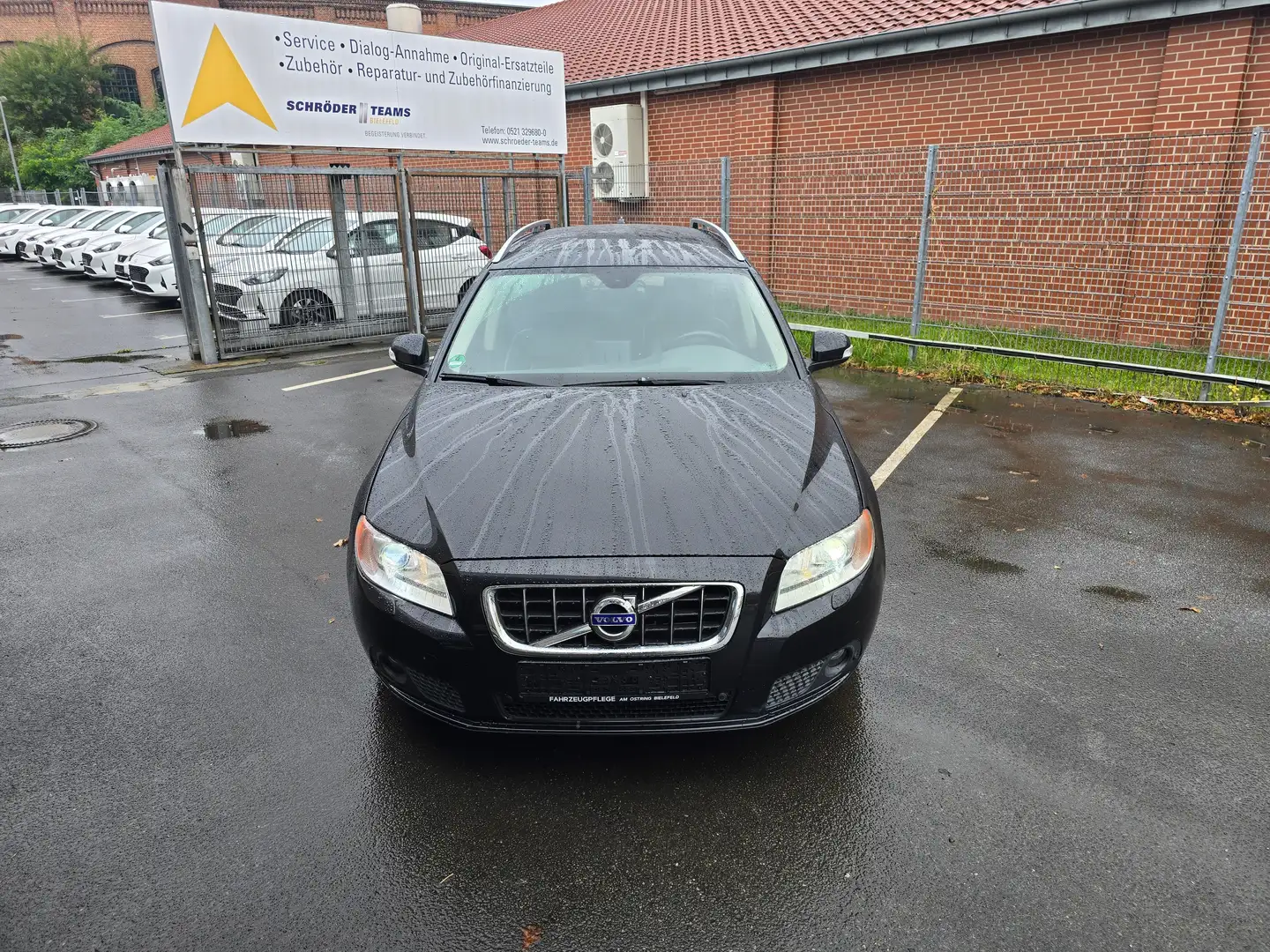 Volvo V70 Summum 2.4 D5 Schwarz - 2
