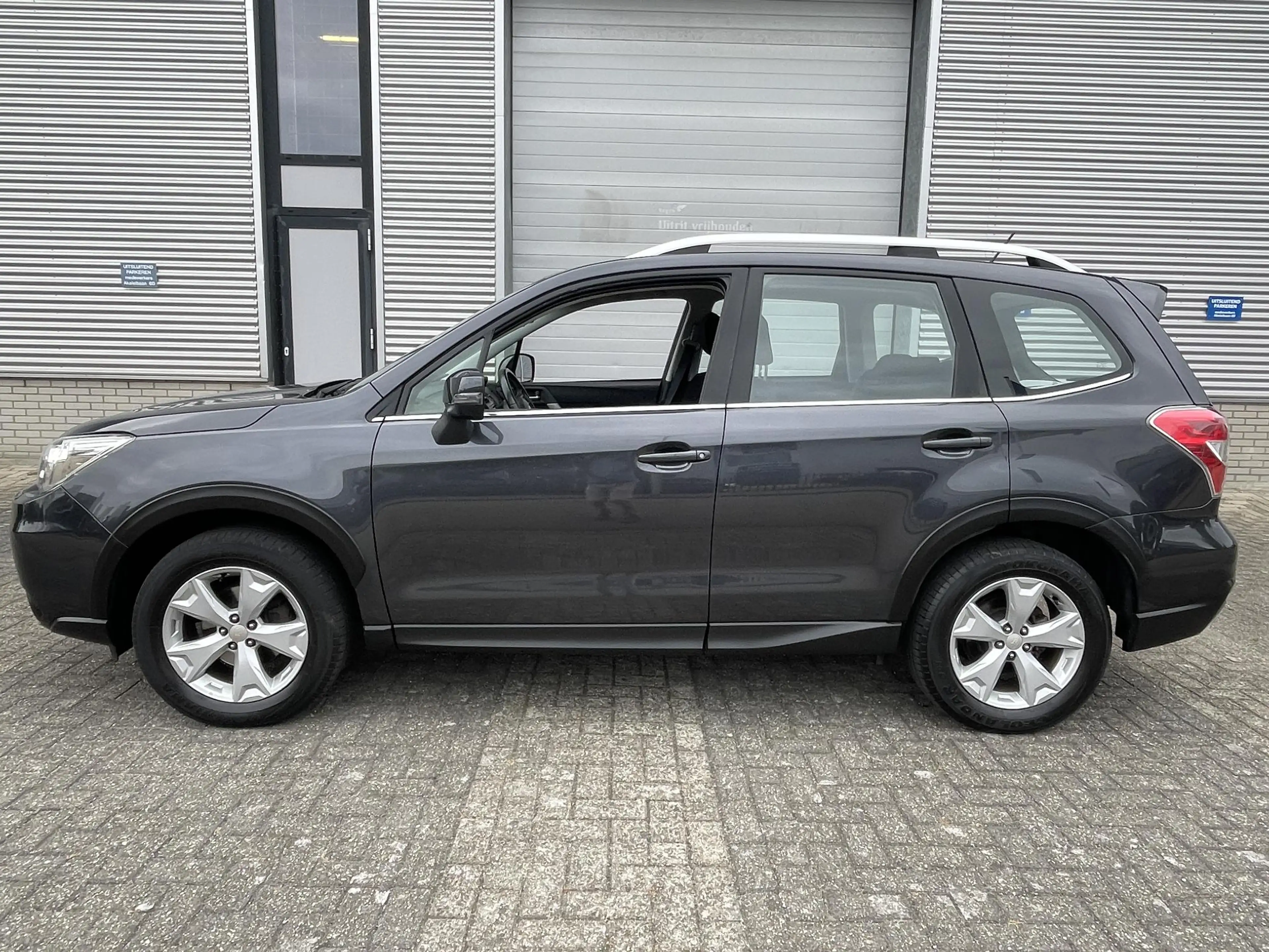 Subaru Forester 2.0 Luxury Trekhaak| Lage km stand| Dealer onderho — photo 3
