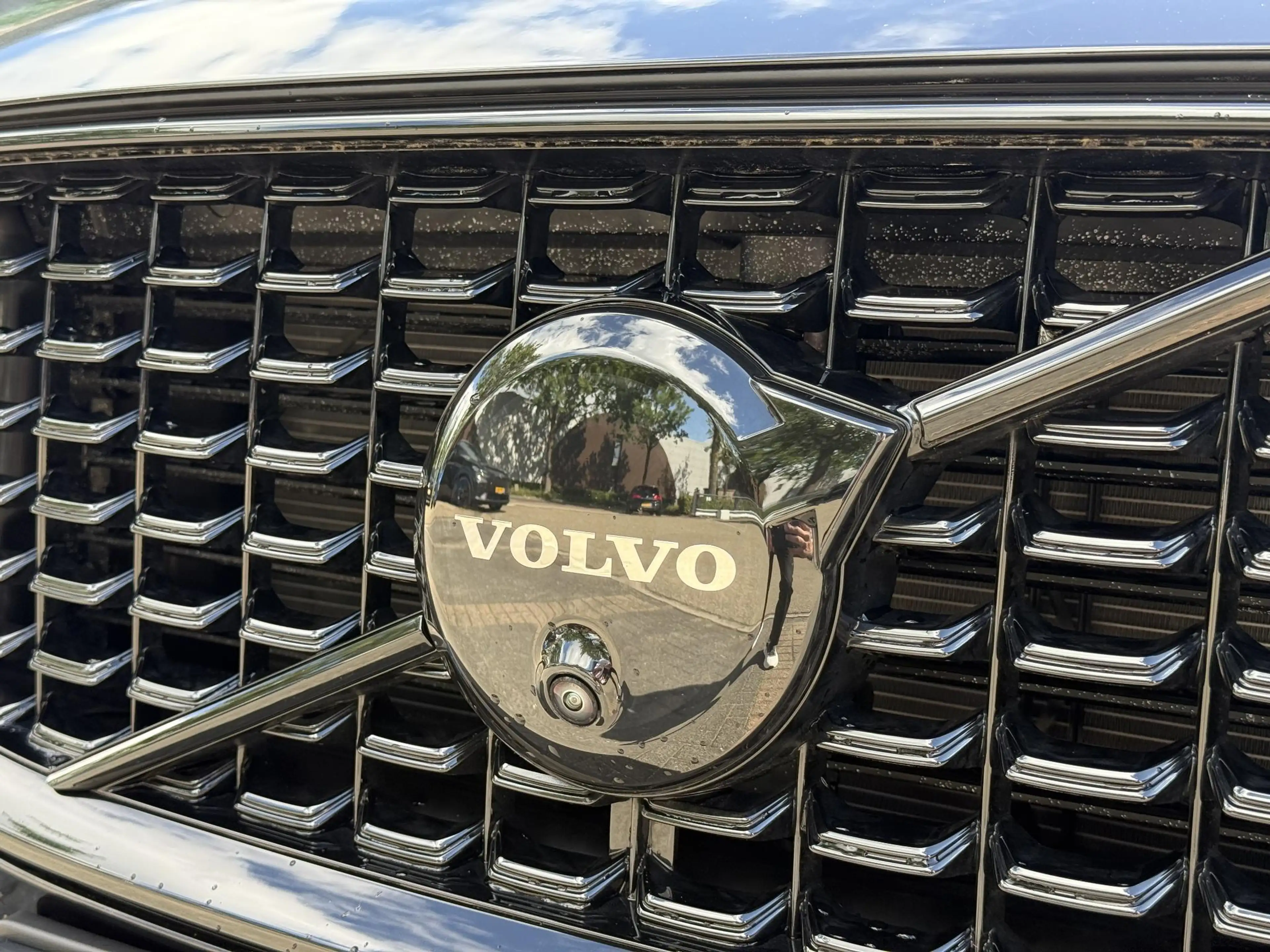 Volvo XC60 2.0 T8 Plug-in hybrid AWD Plus Dark LUCHTVERING| B — photo 3