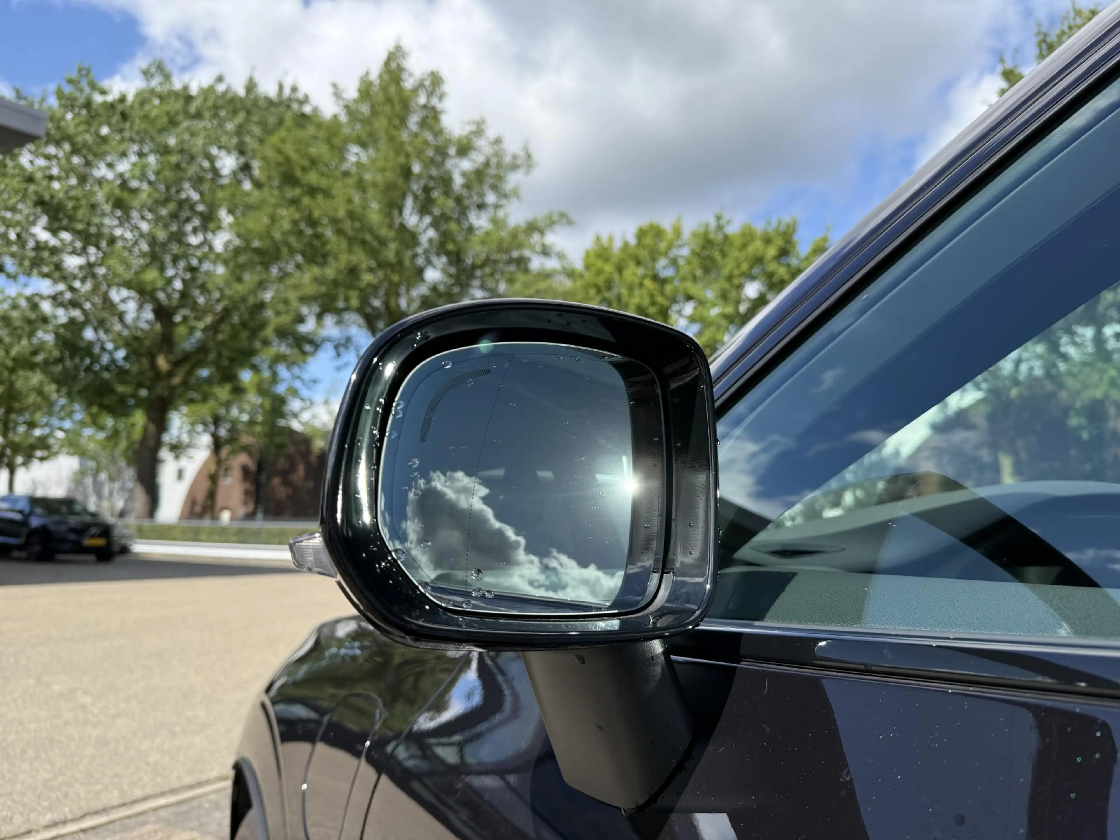 Volvo XC60 2.0 T8 Plug-in hybrid AWD Plus Dark LUCHTVERING| B — photo 23