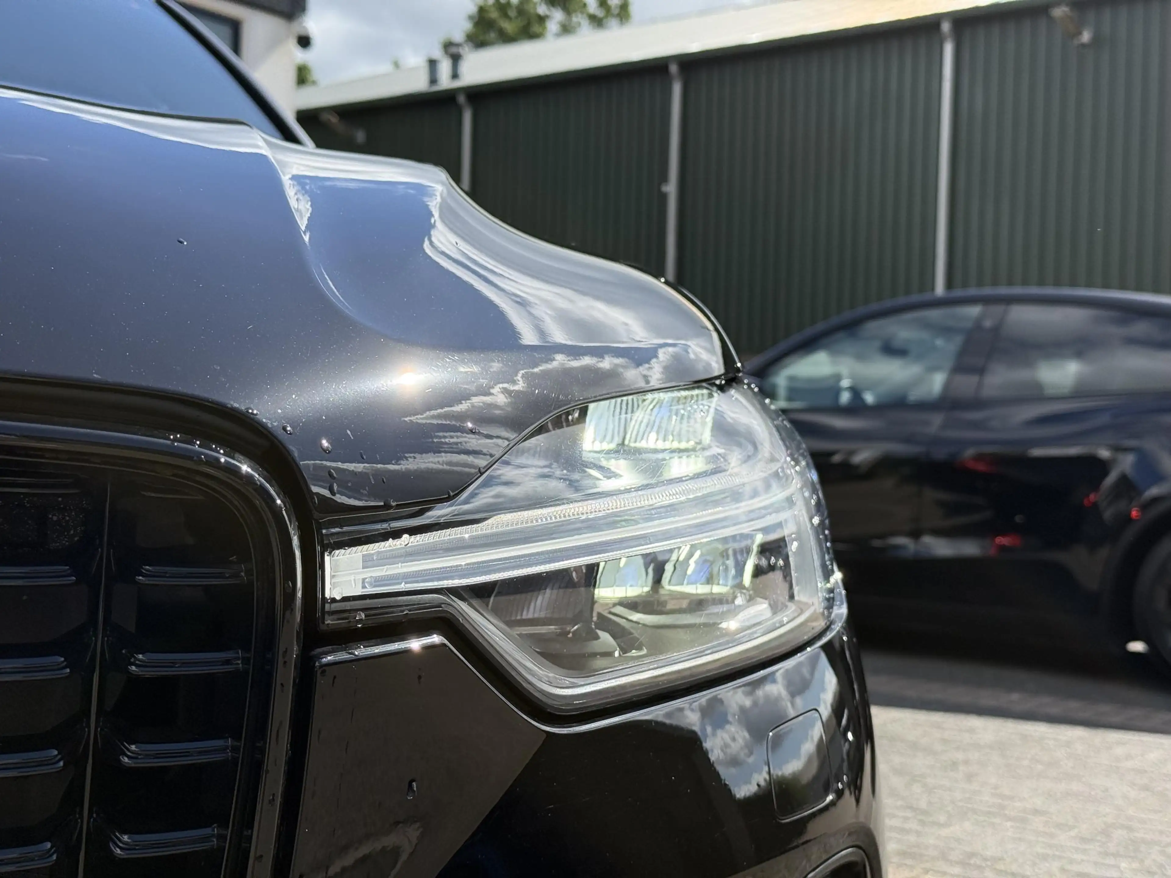 Volvo XC60 2.0 T8 Plug-in hybrid AWD Plus Dark LUCHTVERING| B — photo 4