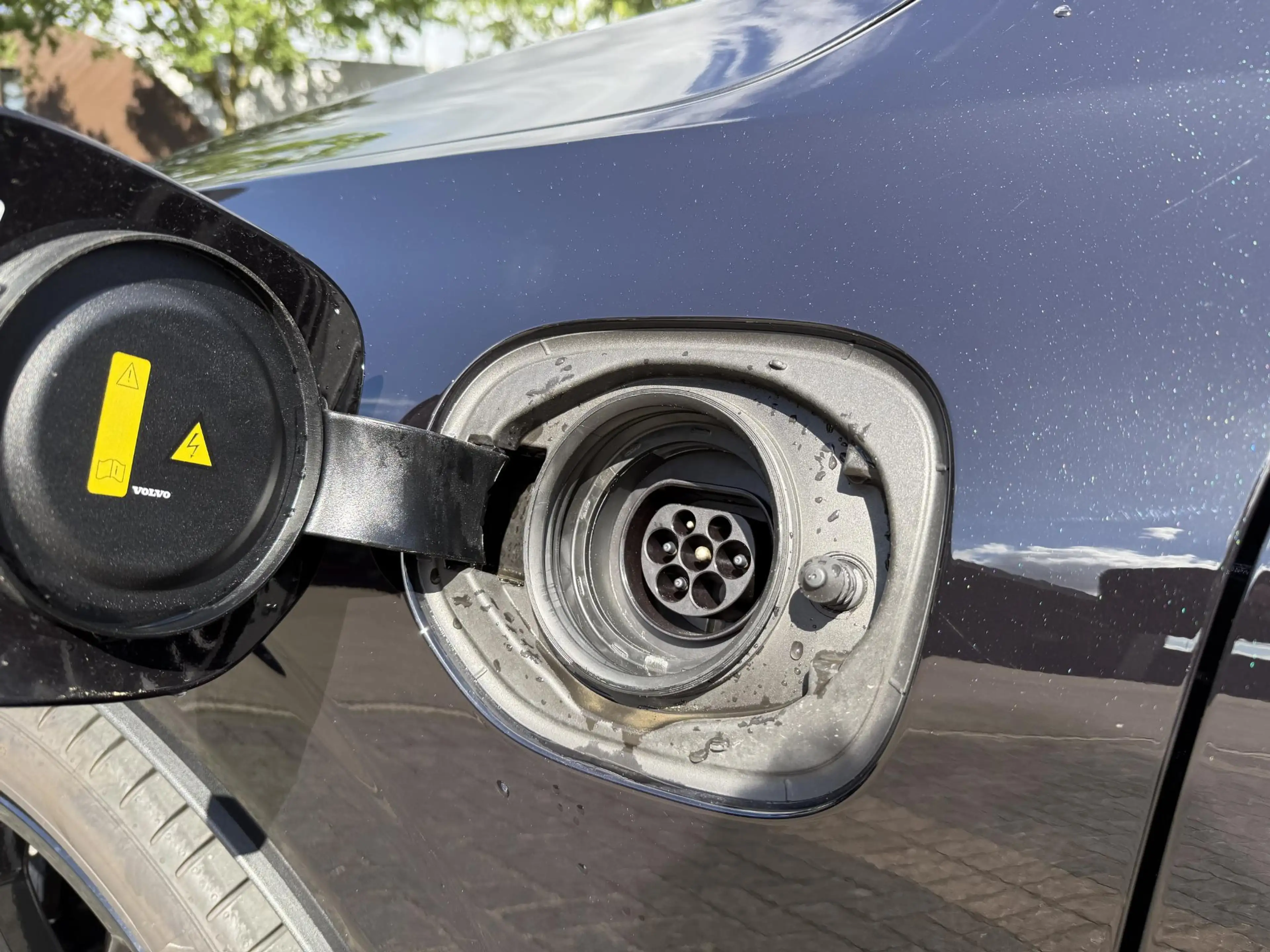 Volvo XC60 2.0 T8 Plug-in hybrid AWD Plus Dark LUCHTVERING| B — photo 16