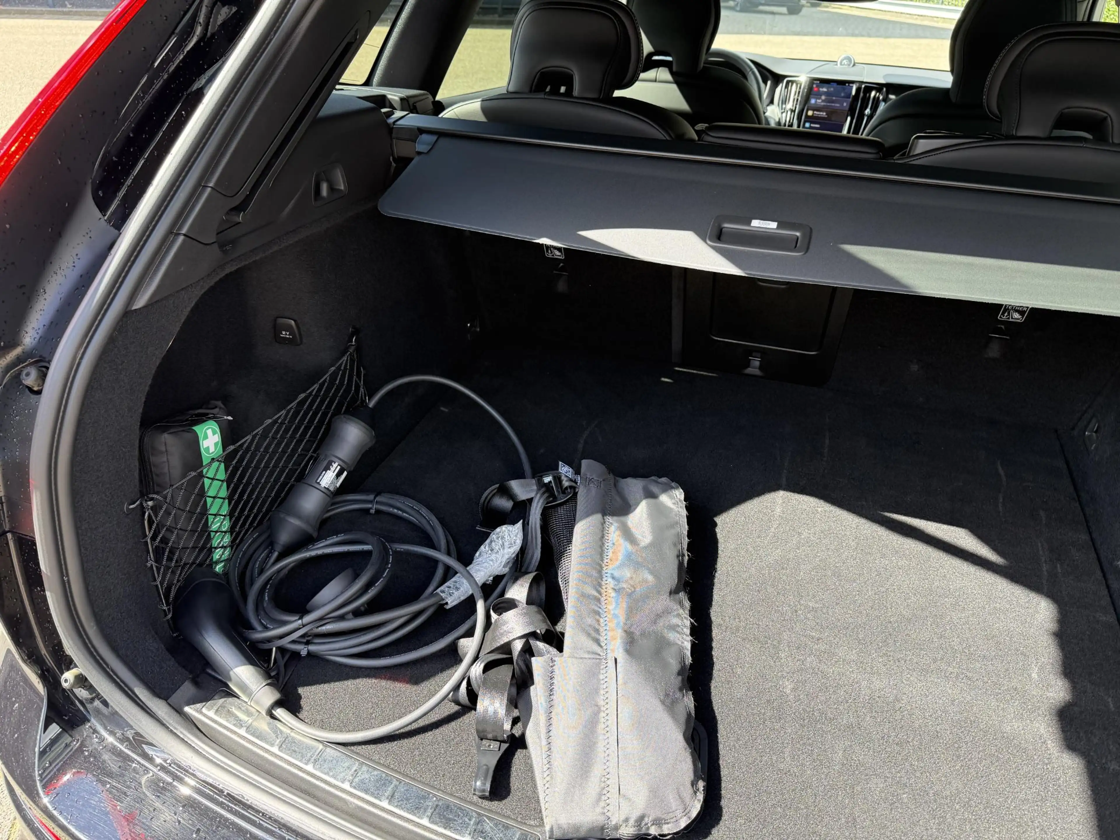 Volvo XC60 2.0 T8 Plug-in hybrid AWD Plus Dark LUCHTVERING| B — photo 10