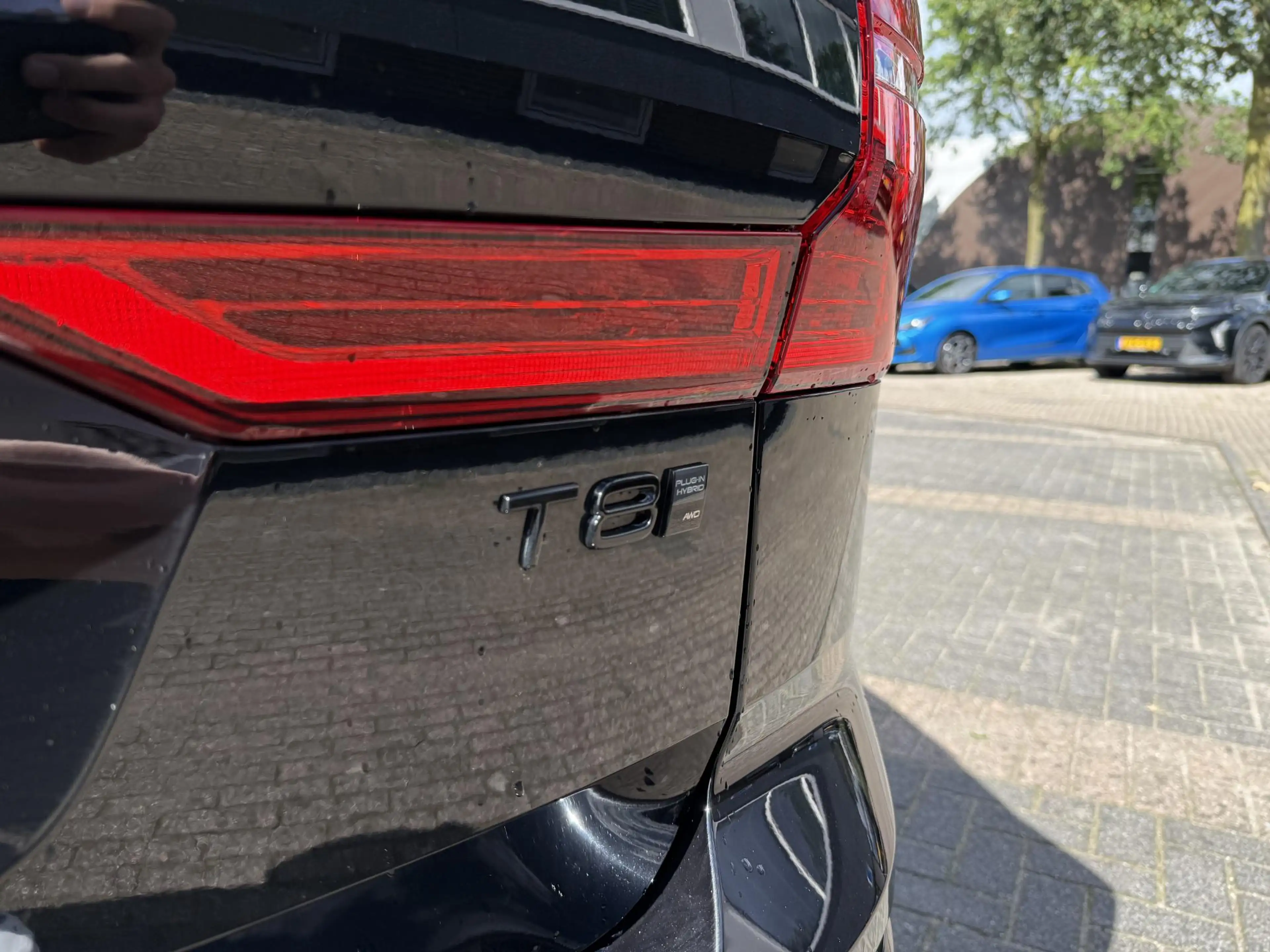Volvo XC60 2.0 T8 Plug-in hybrid AWD Plus Dark LUCHTVERING| B — photo 13