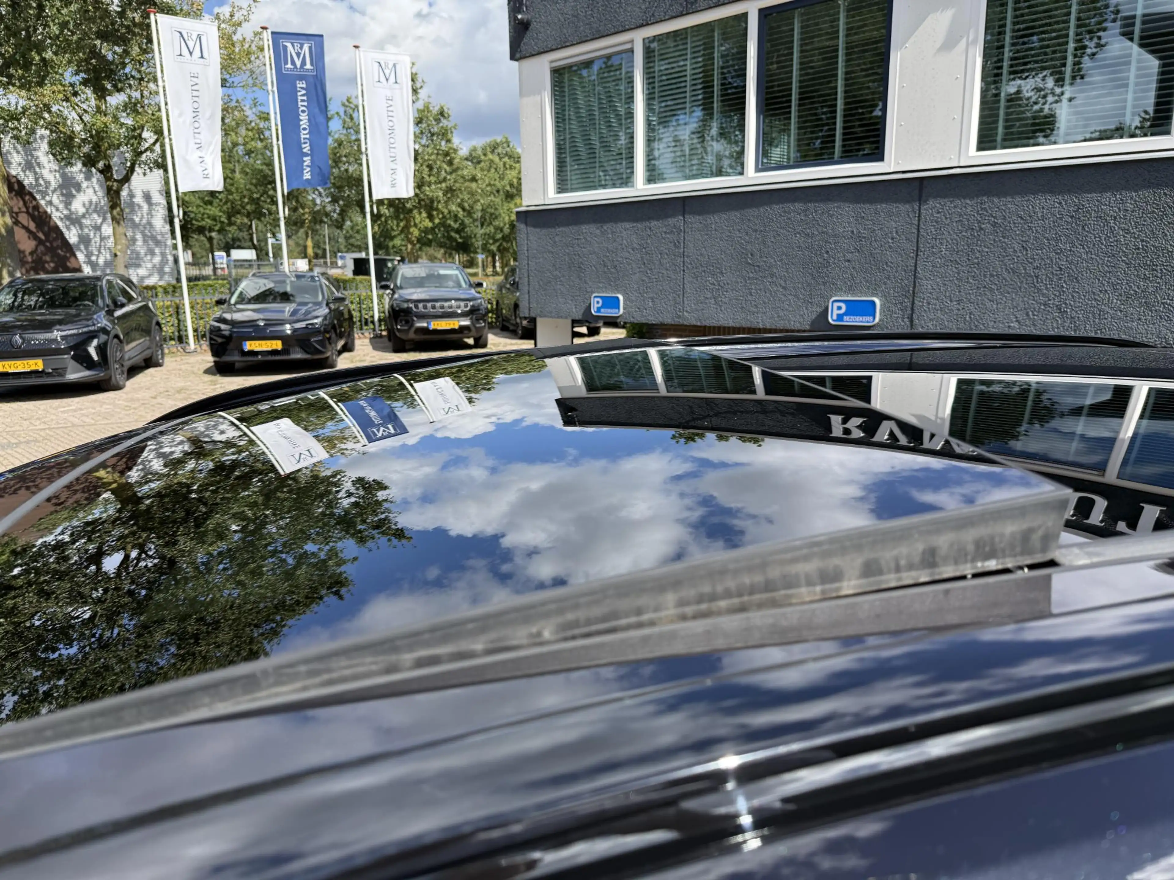 Volvo XC60 2.0 T8 Plug-in hybrid AWD Plus Dark LUCHTVERING| B — photo 24