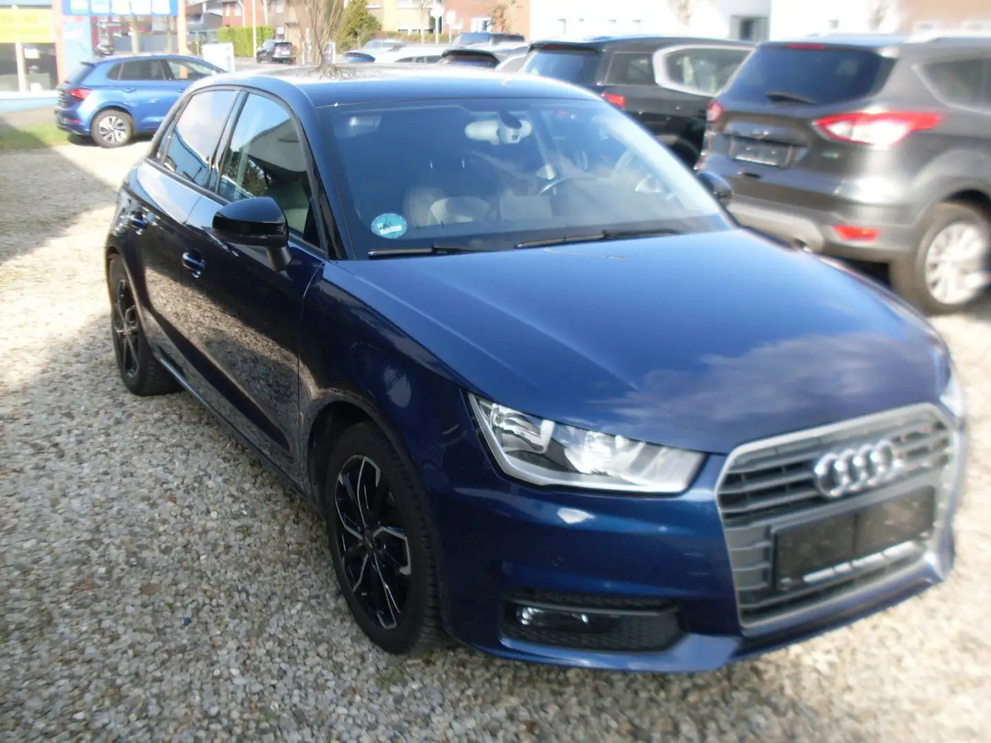 Audi A1 Sportback design,Dach schwarz Blau - 2