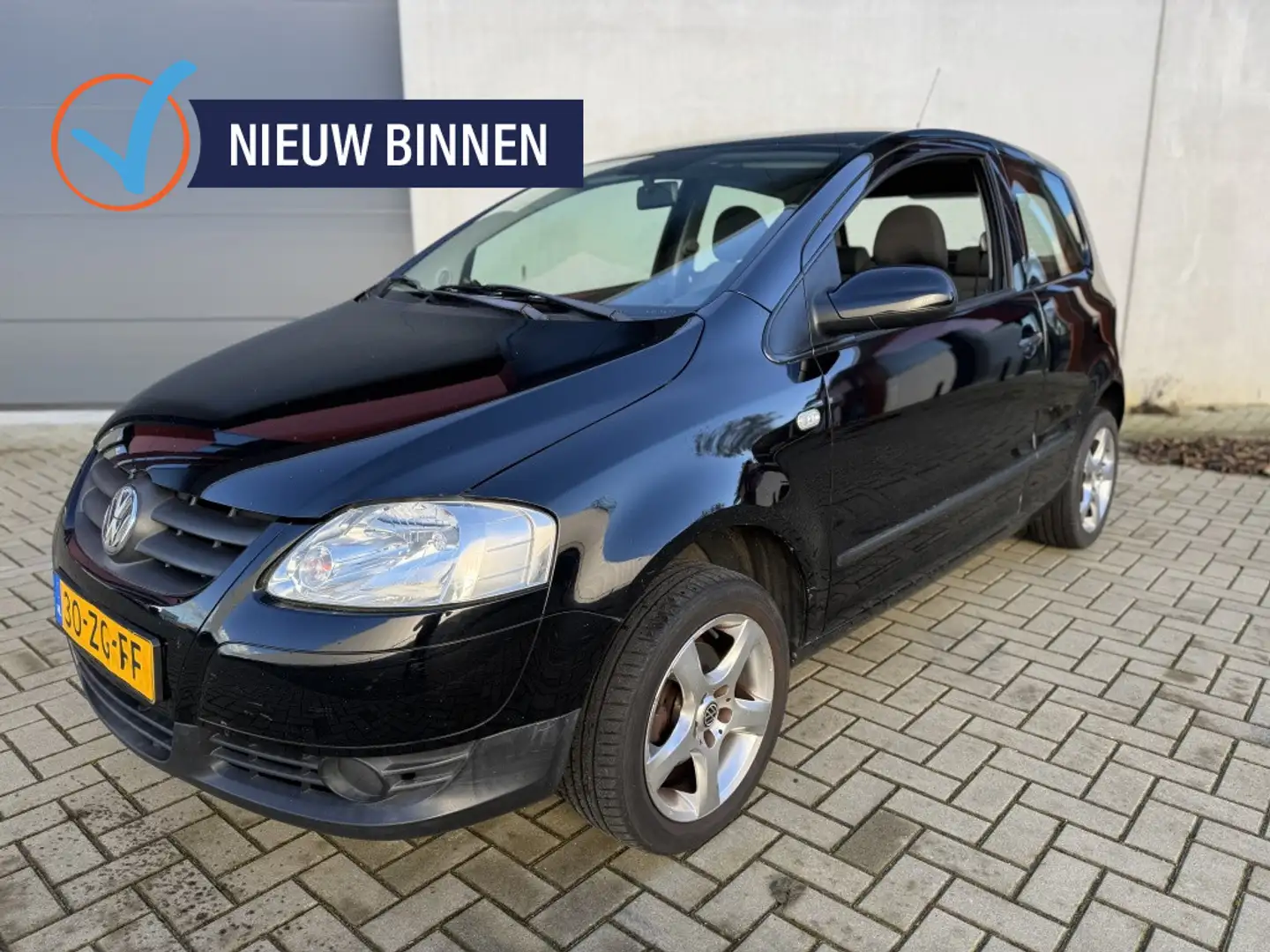 Volkswagen Fox 1.2 Trendline 2008 Airco Noir - 1