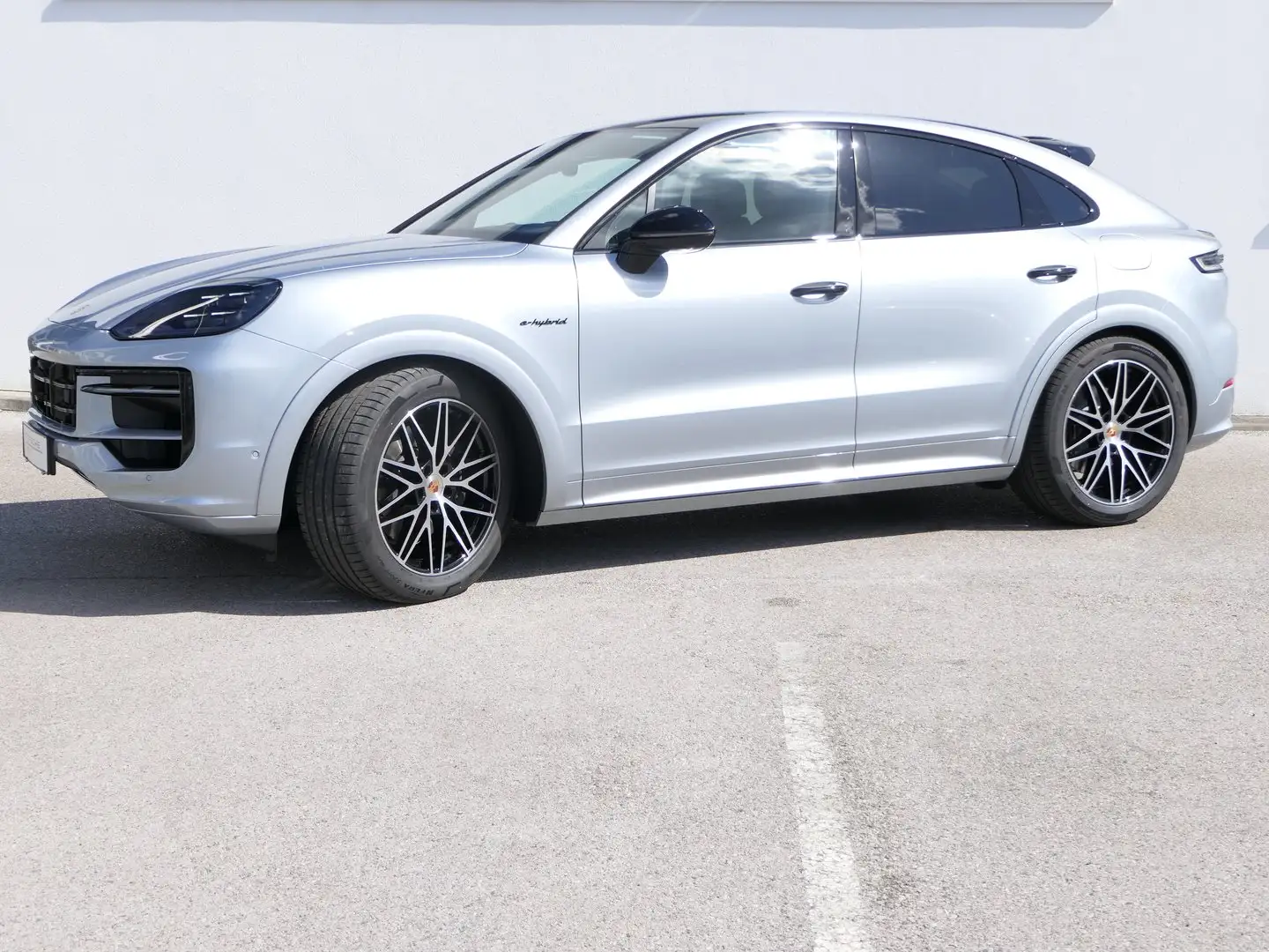 Porsche Cayenne E-Hybrid Coupé Black Edition Grau - 1