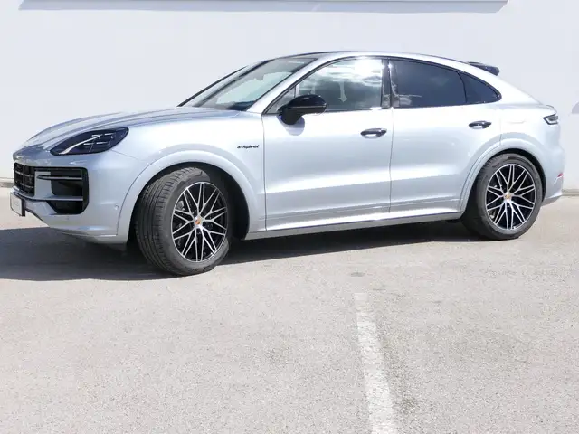 Porsche Cayenne main image