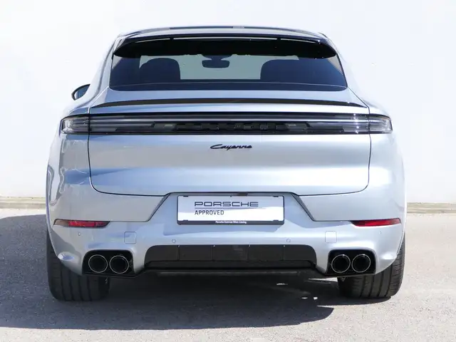 Porsche Cayenne view 4