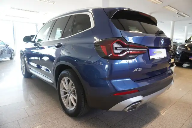 BMW X3 view 4