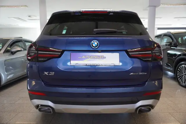 BMW X3 view 6