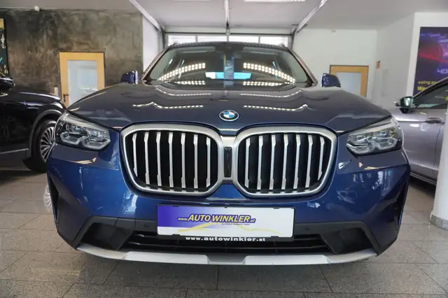 BMW X3 view 2