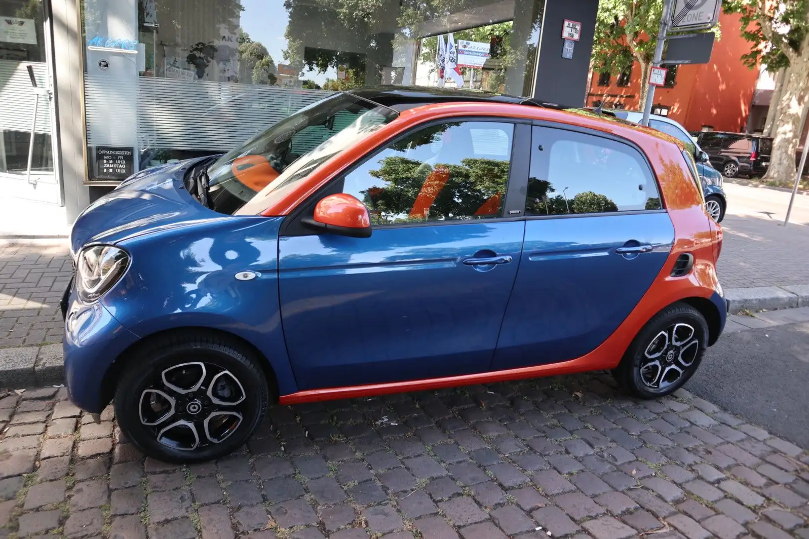 smart forFour 66kW/Panorama/Rückfahrkamera/JBL/Navi Naranja - 1
