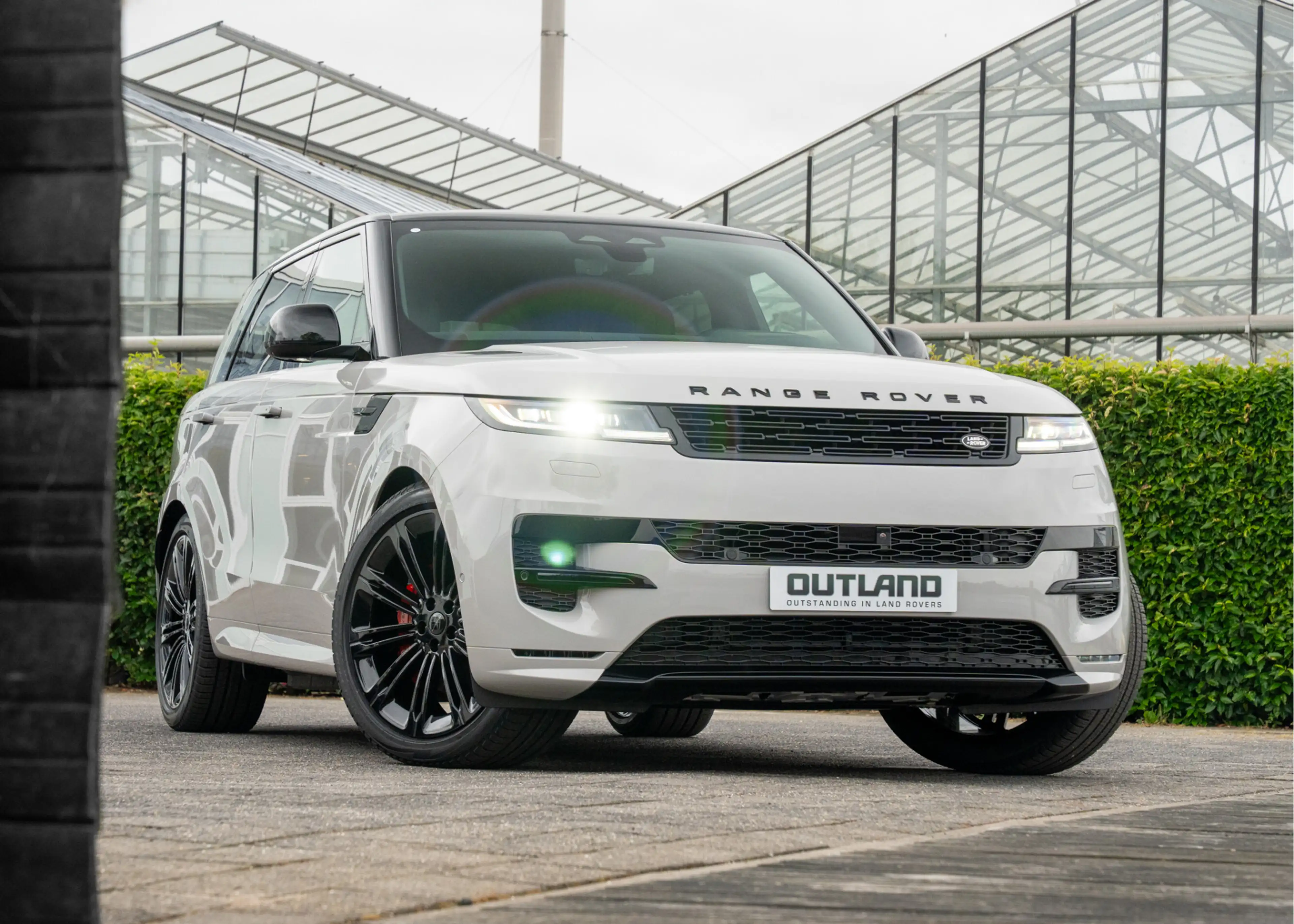 Land Rover Range Rover Sport P550e Autobiography | Full Options | NP. € 165.593 — photo 3