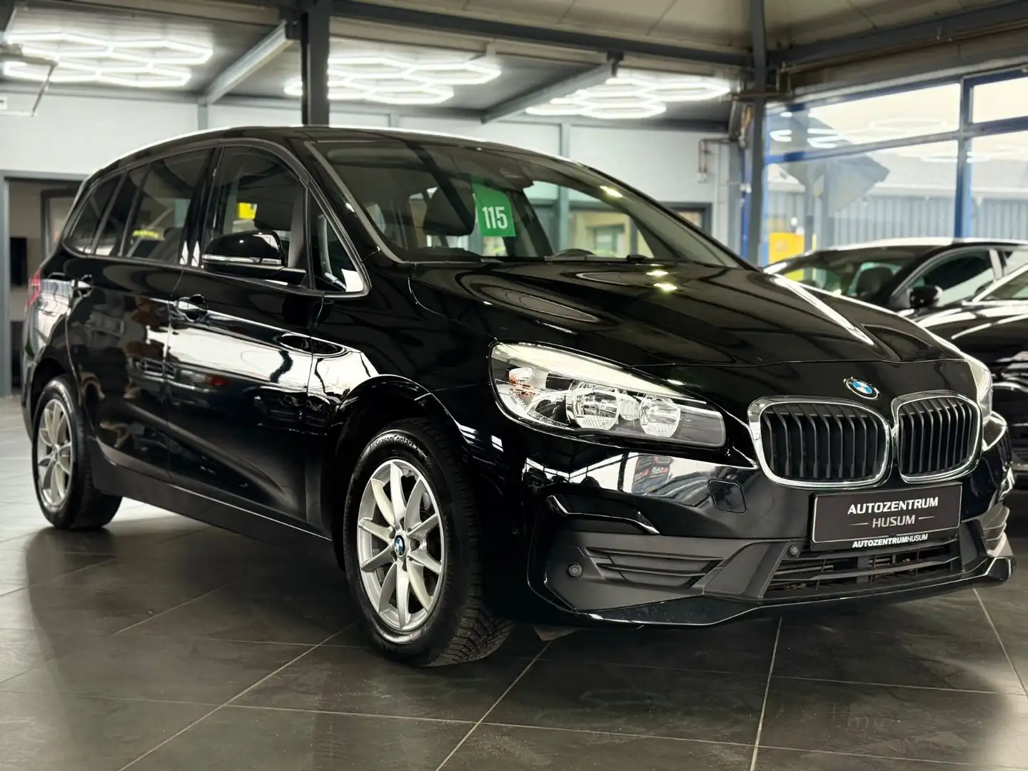 BMW 216 Baureihe 2 Gran Tourer 216 d Schwarz - 1