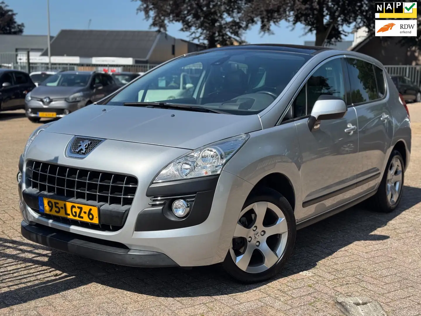 Peugeot 3008 1.6 VTi Première AIRCO APK 04-2026 PANORAMA DAK NA Szary - 1