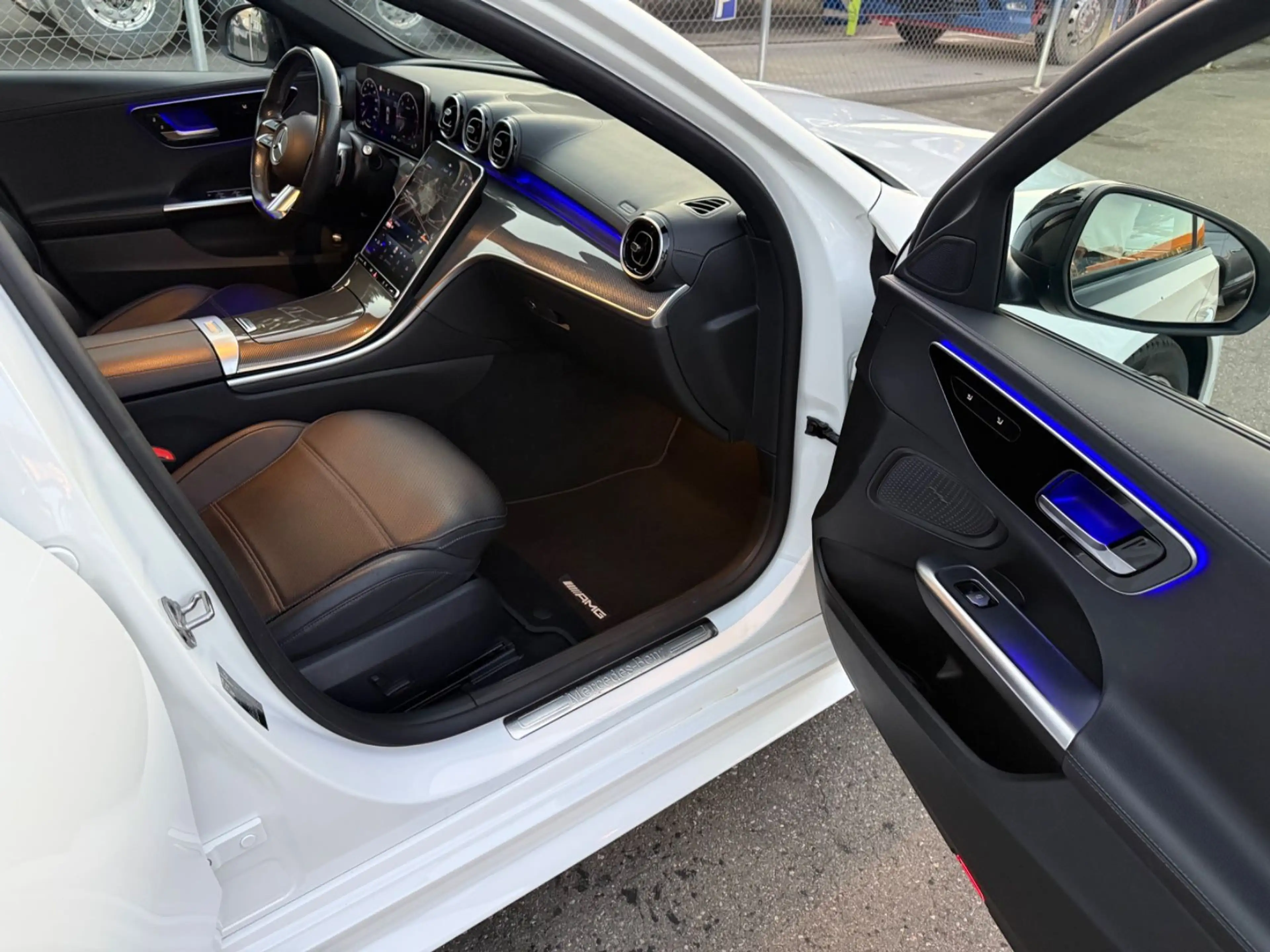 Mercedes-Benz C 220 d LIm.AMG-Line*Pano+Night-Paket+AHK+OLED* — photo 12