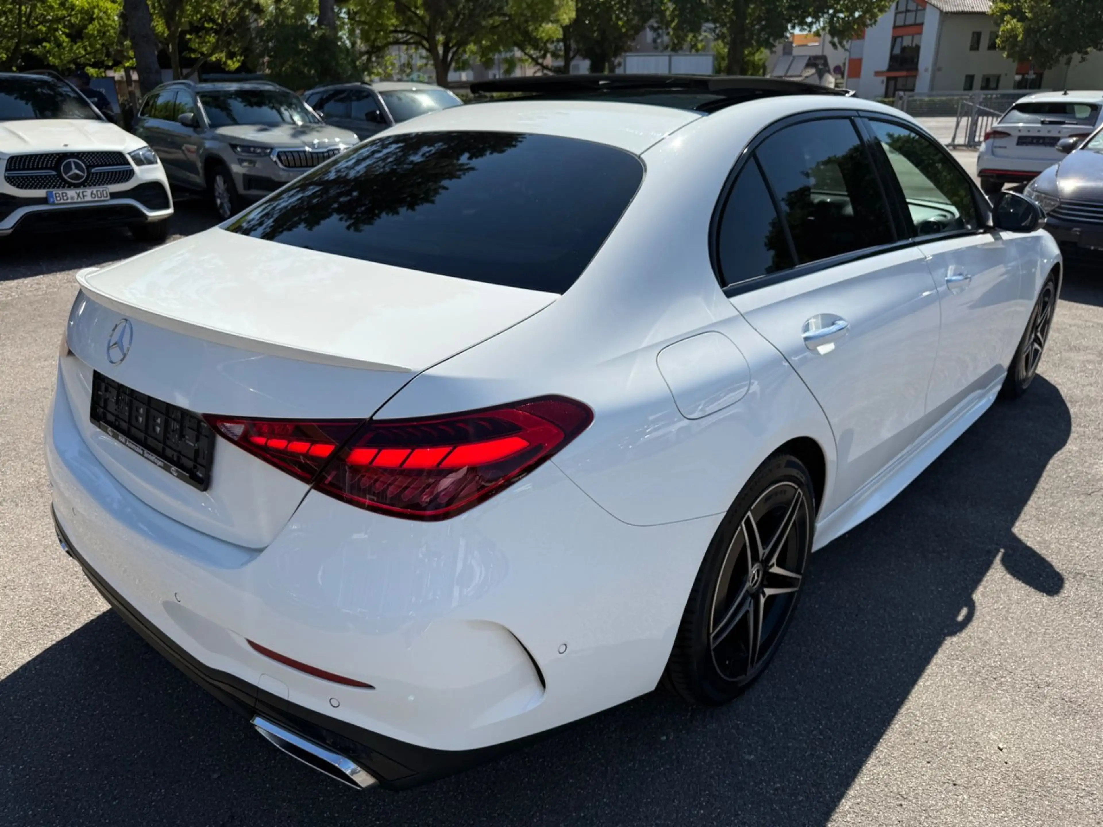 Mercedes-Benz C 220 d LIm.AMG-Line*Pano+Night-Paket+AHK+OLED* — photo 8