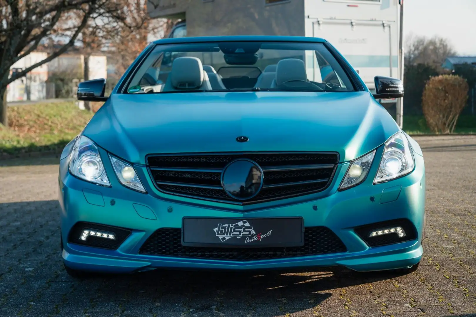 Mercedes-Benz E 500 Cabrio AMG Line*Airscarf* Schwarz - 2
