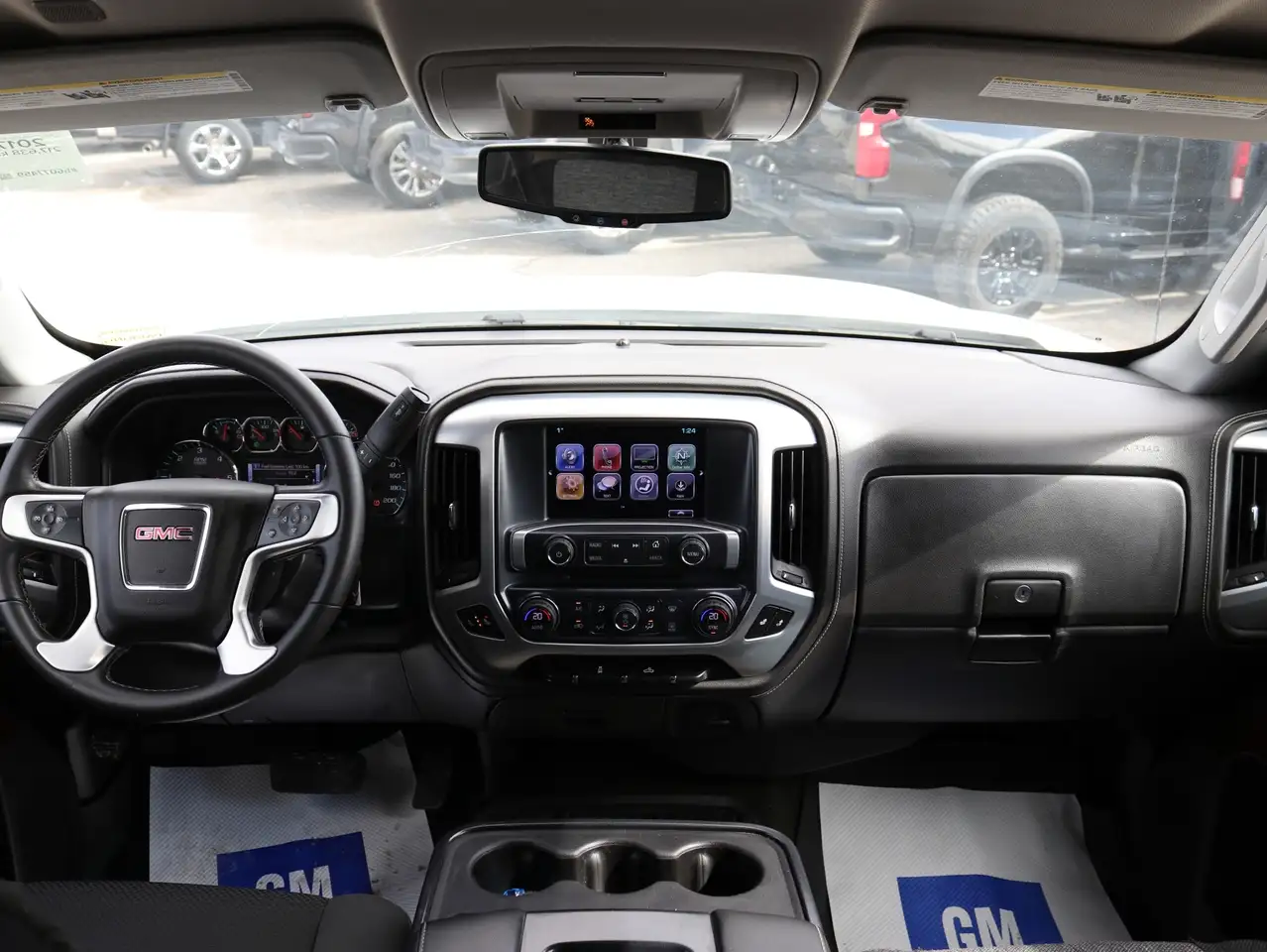 GMC Sierra 1500 снимка GMC Sierra 1500