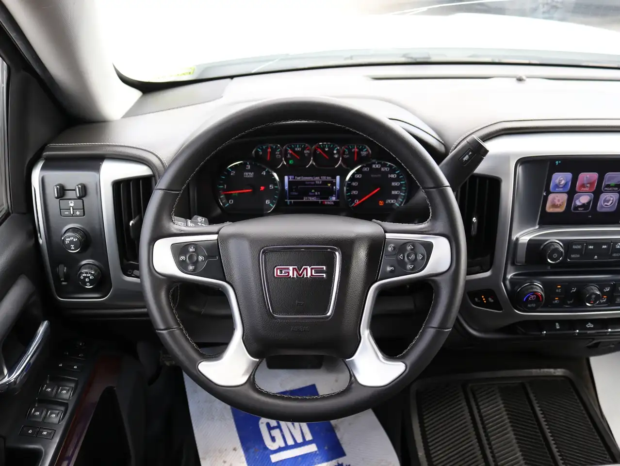 GMC Sierra 1500 снимка GMC Sierra 1500