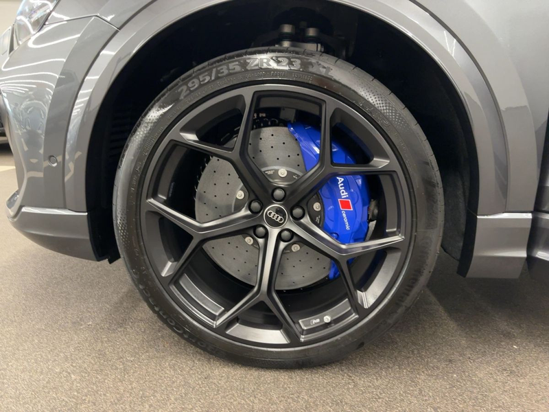Audi RS Q8 performance tiptronic — photo 13