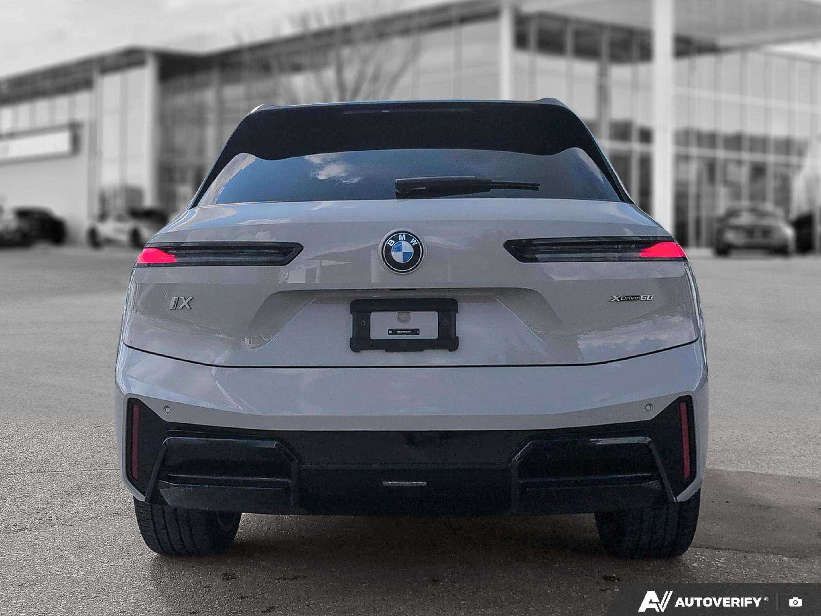2026 BMW iX xDrive60 Premium Enhanced | M Sport Pro | Advanced — снимка 1