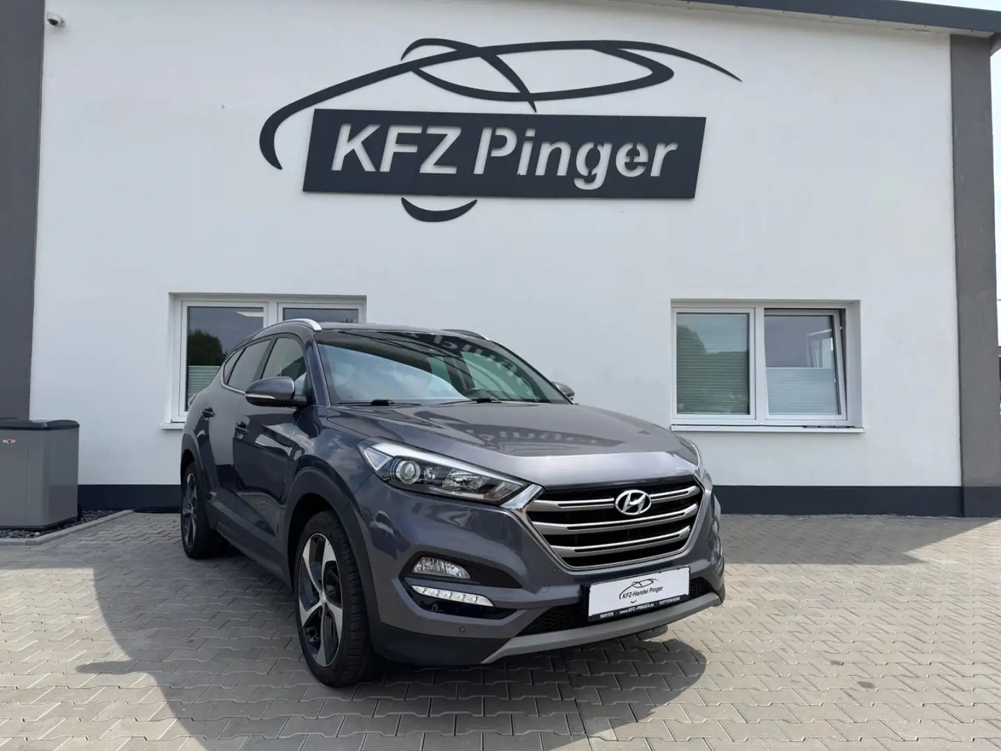 Hyundai TUCSON Style 4WD Gri - 1