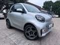 smart forTwo EQ 22kW EXCLUSIVE LED NAVI CAM SHZ PANO Silber - thumbnail 1