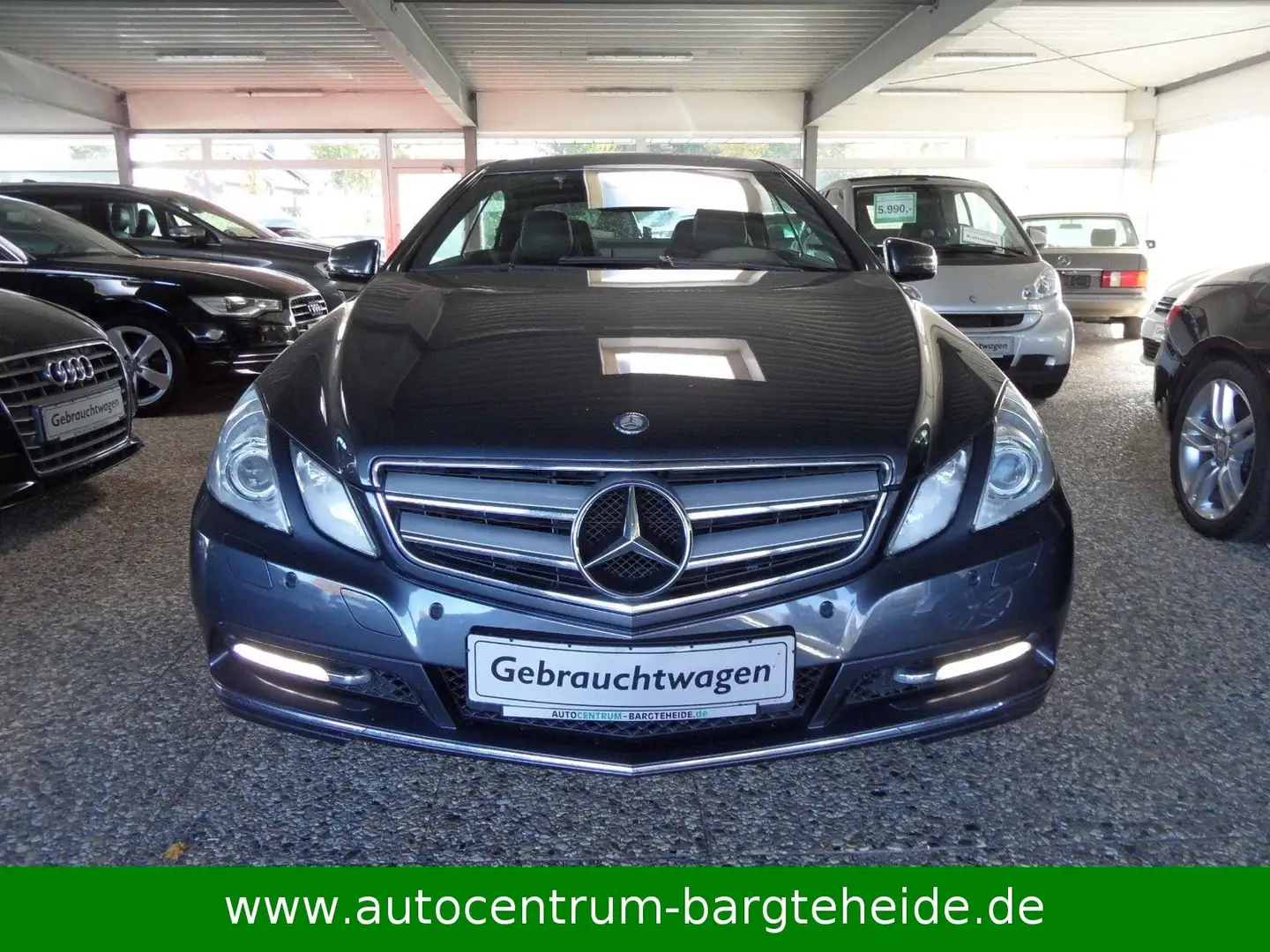 Mercedes-Benz E 200 Coupe CGI BE Aut. 2.HD.+NAVI+XENON+S-HEFT Gris - 1