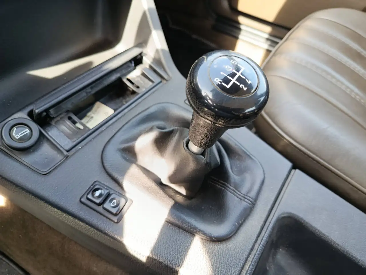 BMW 323i, foto 8