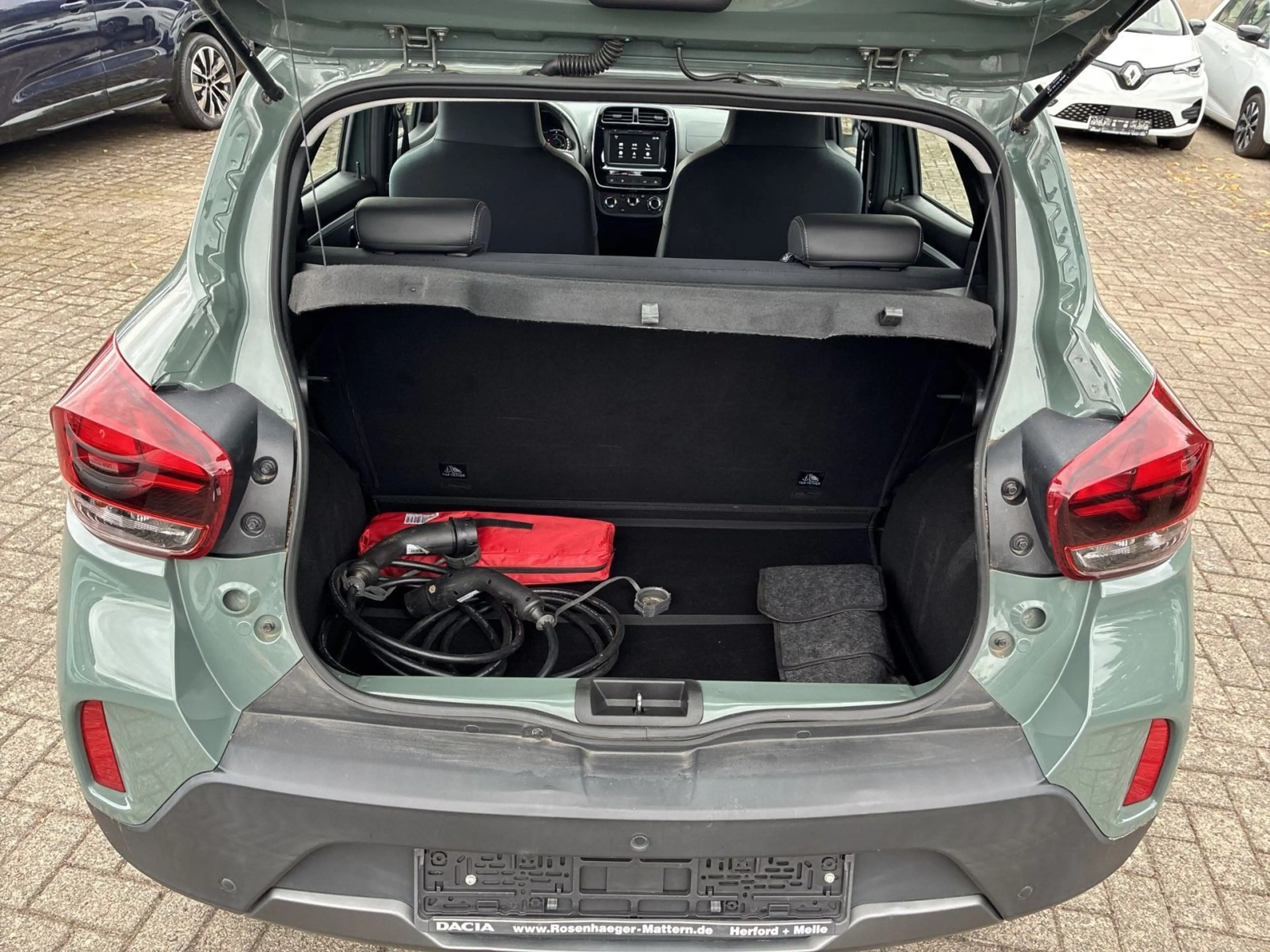 Dacia Spring Electric 45 Essential / CCS — photo 10