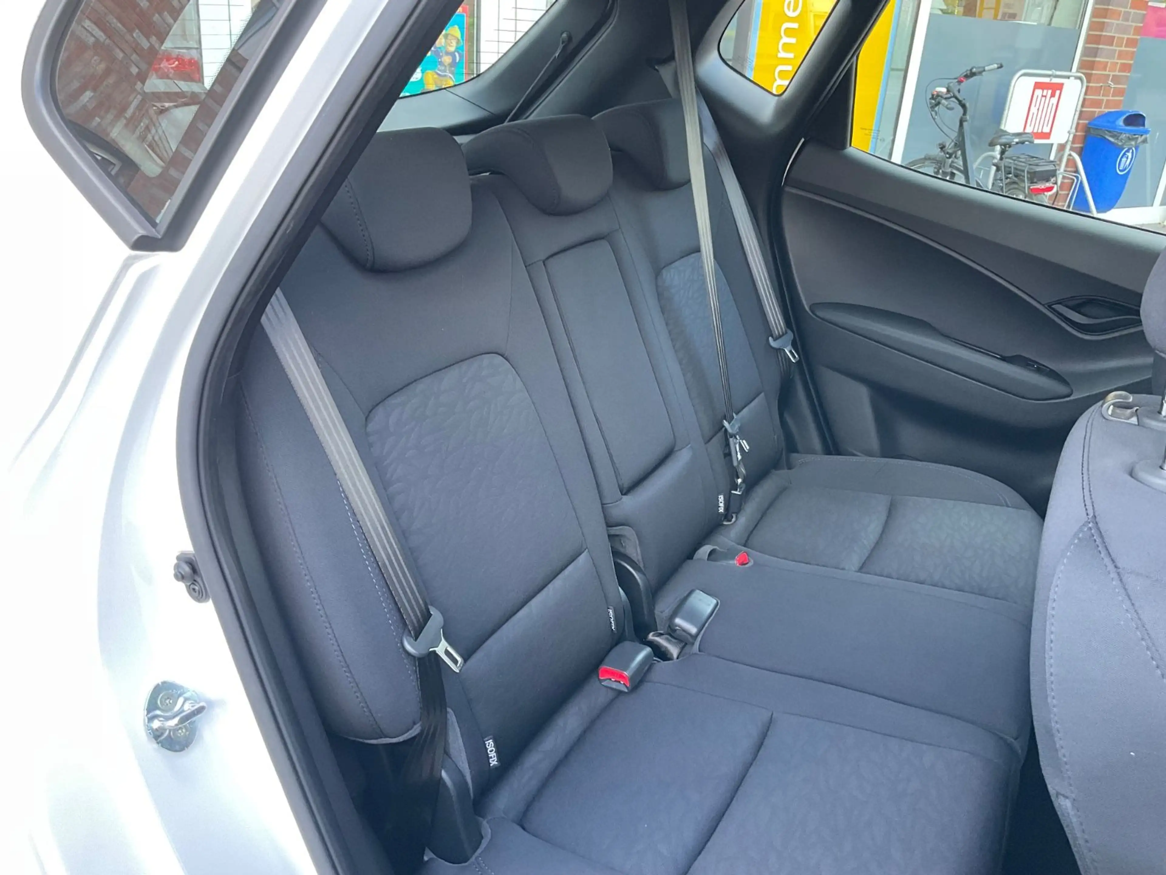 Hyundai iX20 1,6 YES! Silver Automatik — photo 13