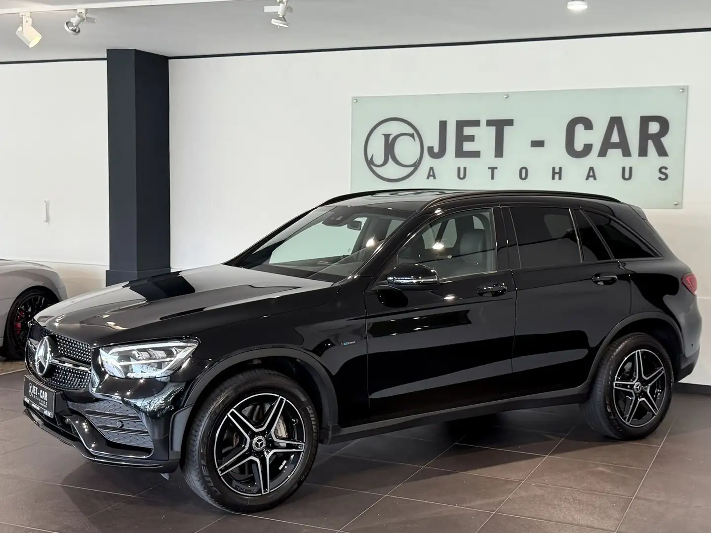 Mercedes-Benz GLC 300 de 4Matic AMG Line *1.Hand-LED- Night* Schwarz - 1