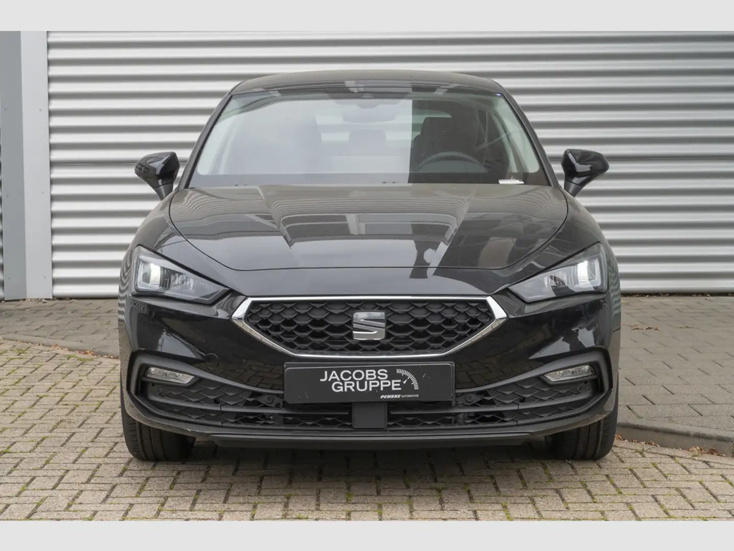 SEAT Leon Road Edition 1.5 eTSI UPE EUR 40.745,- incl. Überführung Schwarz - 2