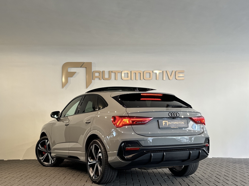 Audi Q3 Sportback 45 TFSI quattro S Edition — photo 9