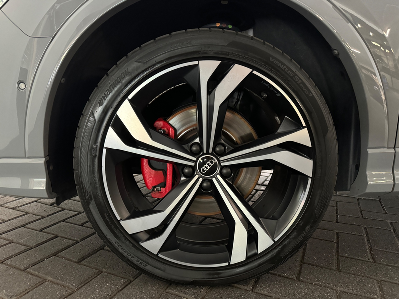 Audi Q3 Sportback 45 TFSI quattro S Edition — photo 12