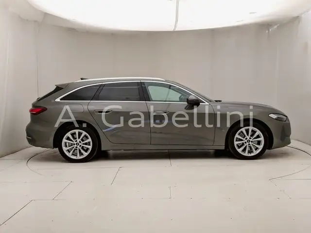 Audi A5 view 3
