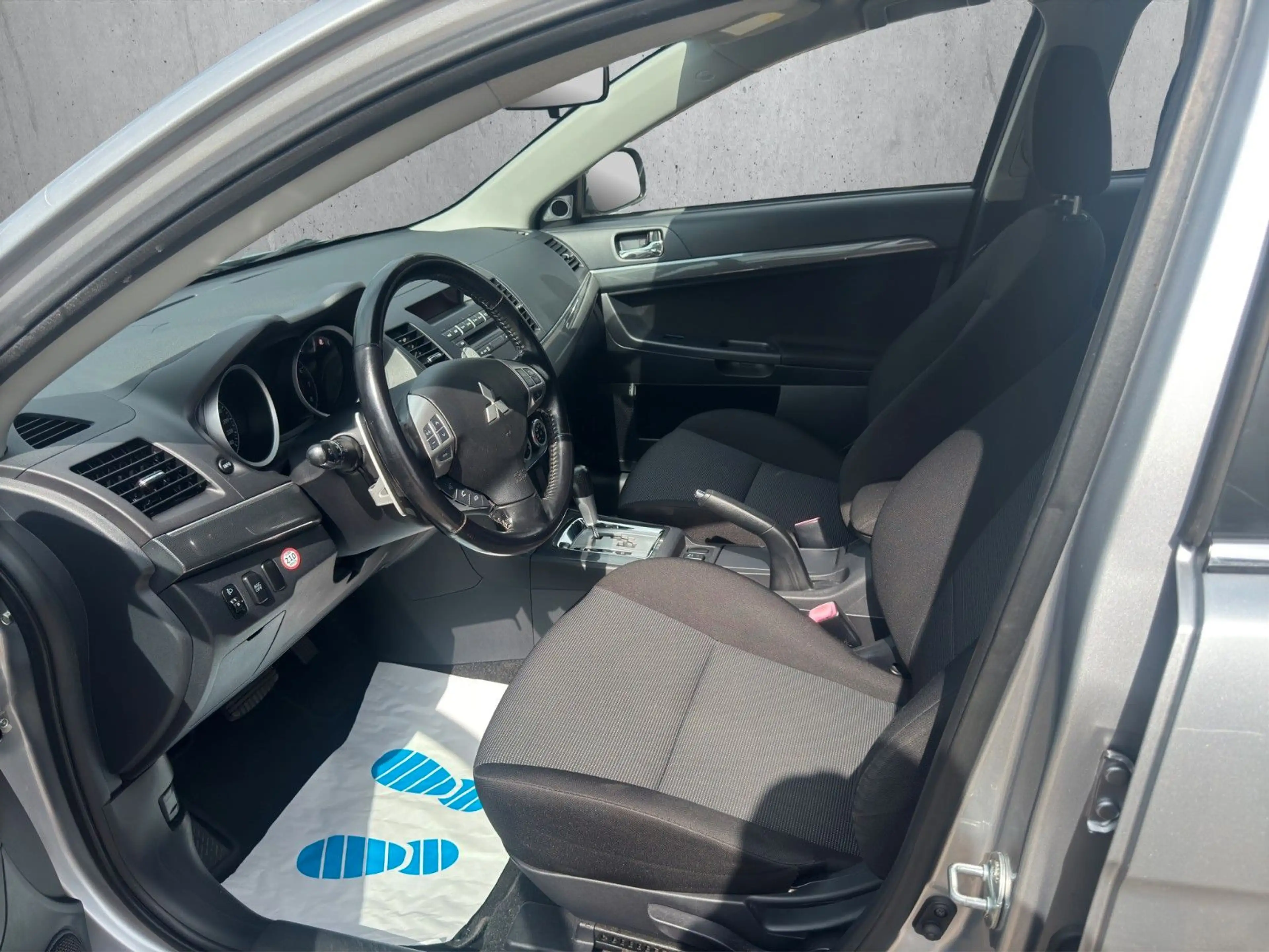Mitsubishi Lancer 1.8Intense* 1Hand* 62Tkm * TÜV neu *Aut.* — photo 6