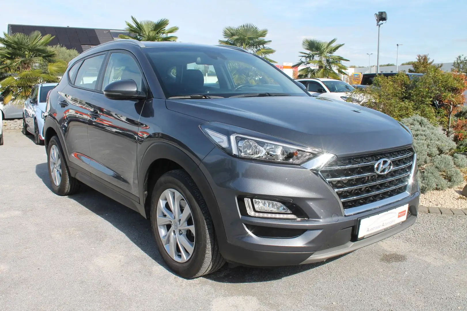Hyundai TUCSON DCT, Navi, Kamera, SHZ, PDC, Klima Grau - 1