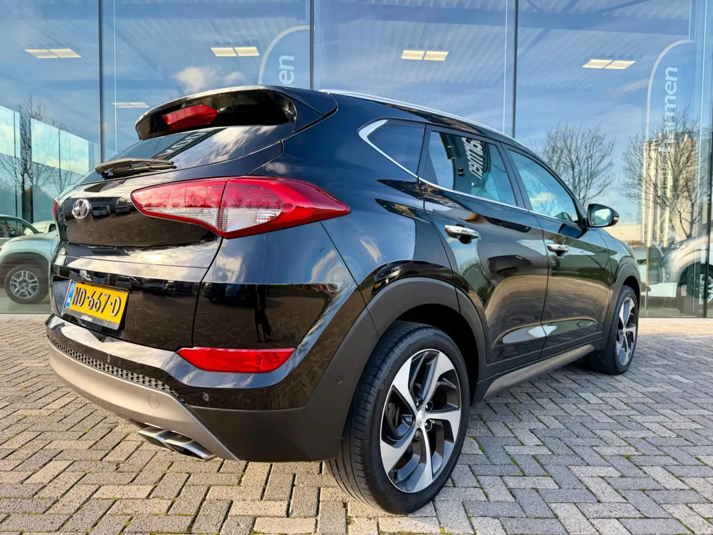 Hyundai TUCSON 1.6 T-GDi automaat Premium 4WD, NAP, LEDER, NAVI, Schwarz - 2