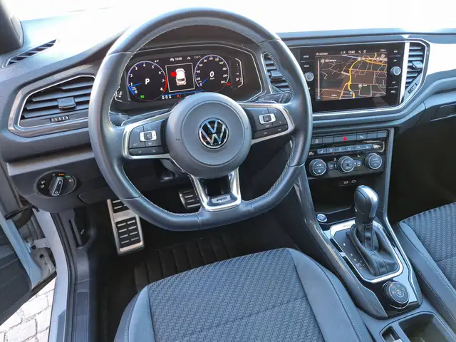 Volkswagen T-Roc view 10