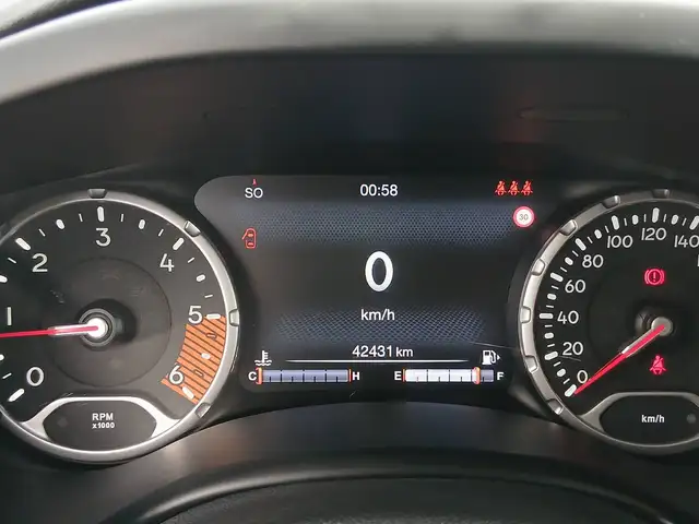 Jeep Renegade view 13