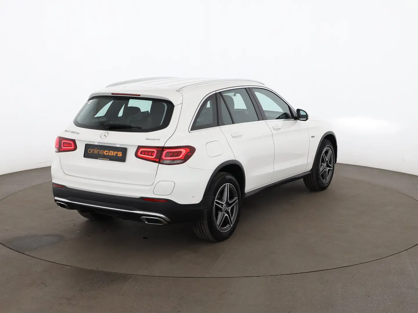 Mercedes-Benz GLC 300 de 4Matic AMG Line Aut LED AHK RADAR NAVI Weiß - 2