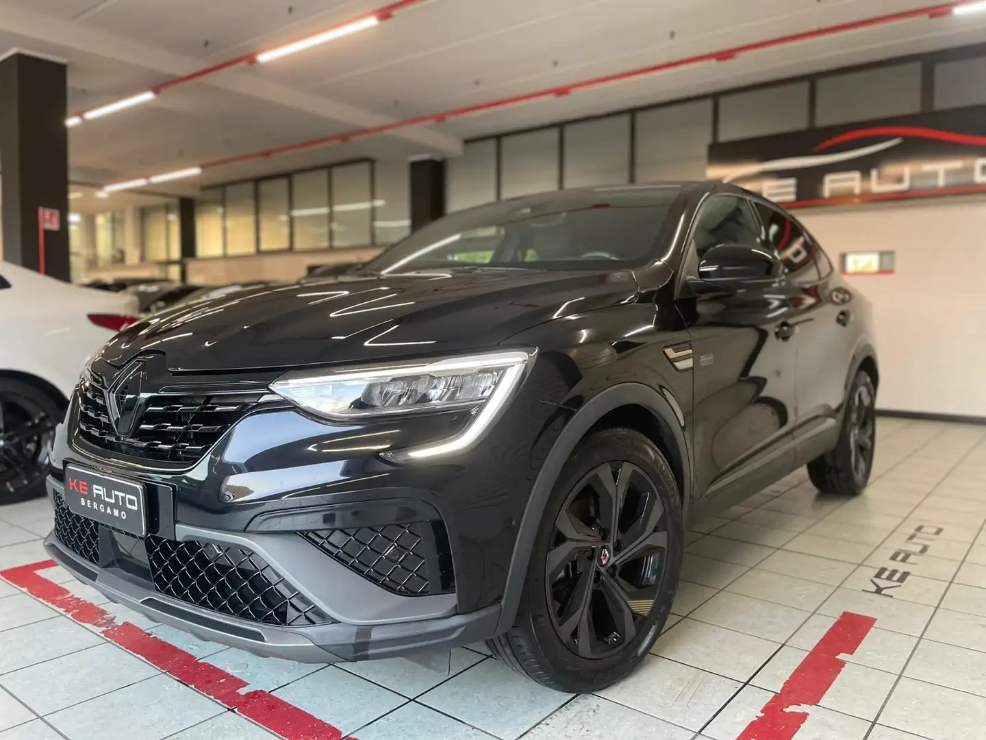 Renault Arkana 1.6 E-Tech full hybrid Engineered FastTrack 145cv Schwarz - 1