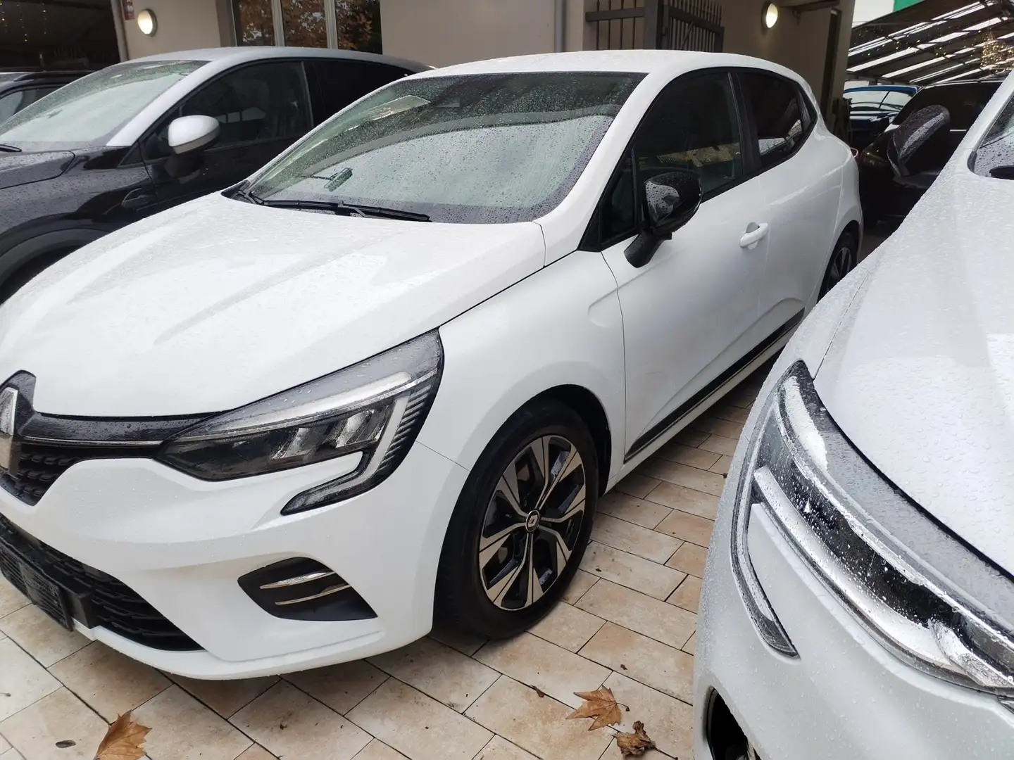 Renault Clio Clio 1.6 E-Tech hybrid Intens 140cv Bianco - 2