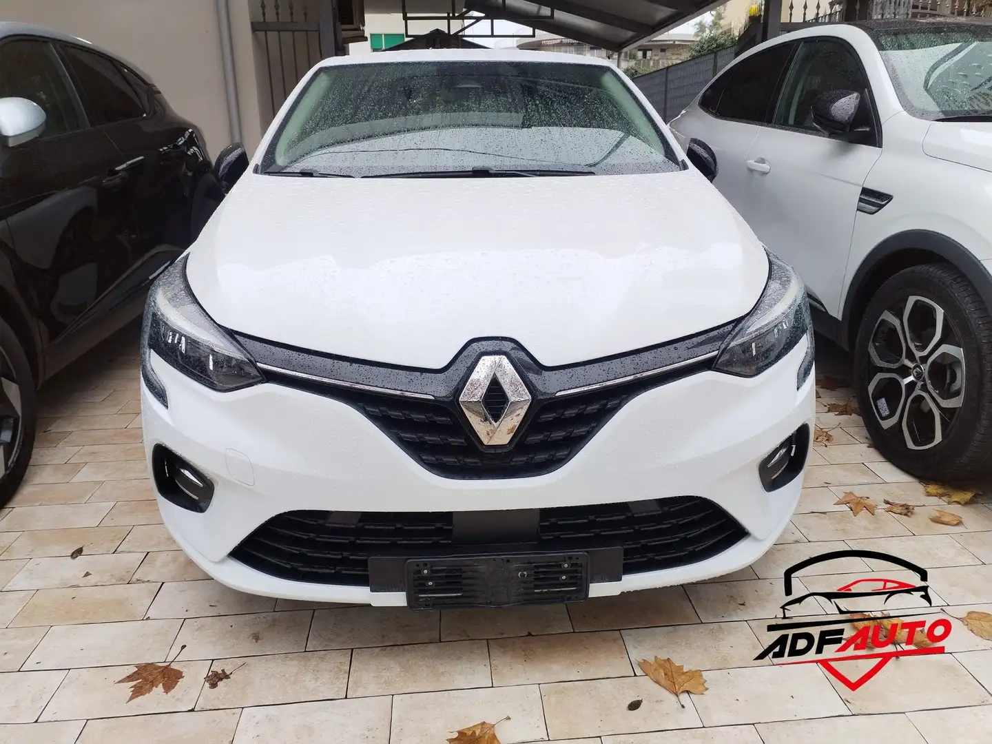 Renault Clio Clio 1.6 E-Tech hybrid Intens 140cv Bianco - 1